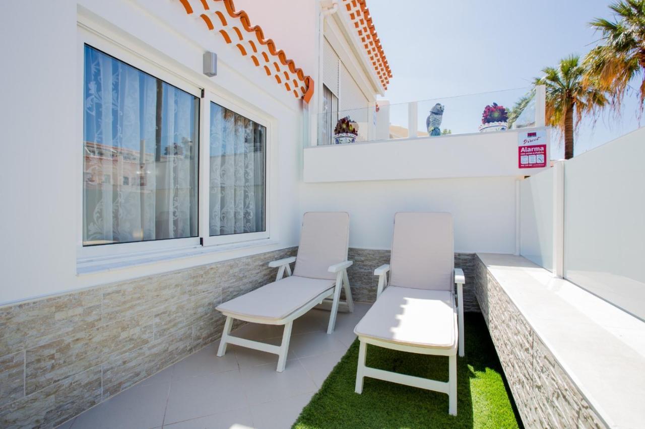 Island Village Prime Suite 312 阿德耶 外观 照片